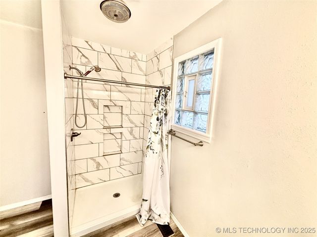 413804 E 1212 Road, Eufaula, OK 74432