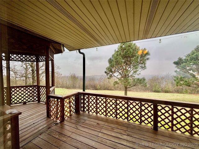 413804 E 1212 Road, Eufaula, OK 74432