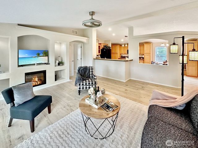 2714 113th Way SW, Olympia, WA 98512