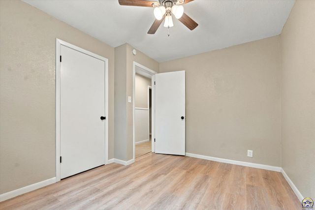 3120 SW Arlington ST, Topeka, KS 66606