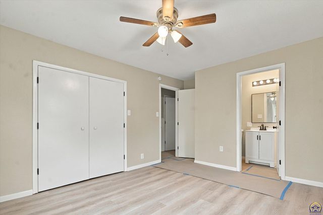 3120 SW Arlington ST, Topeka, KS 66606