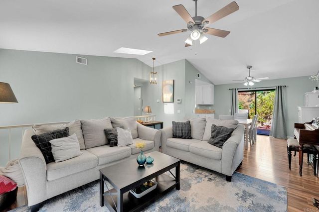 1850 Buckskin Glen, Escondido, CA 92027