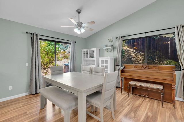 1850 Buckskin Glen, Escondido, CA 92027