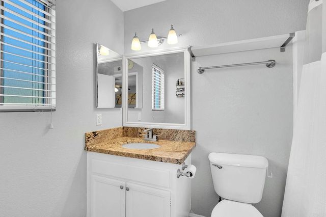 1850 Buckskin Glen, Escondido, CA 92027