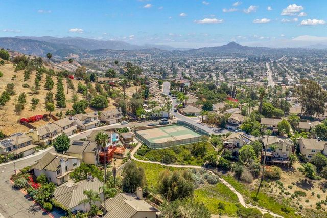 1850 Buckskin Glen, Escondido, CA 92027