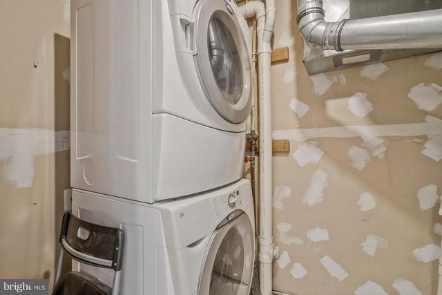 6340 WALKING LN, Alexandria, VA 22312