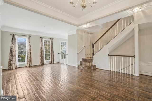 6340 WALKING LN, Alexandria, VA 22312