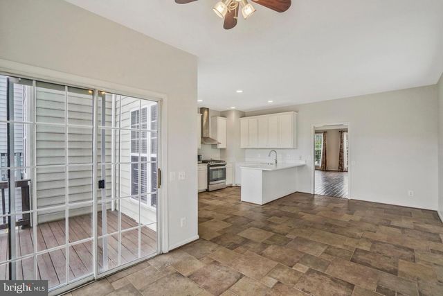 6340 WALKING LN, Alexandria, VA 22312