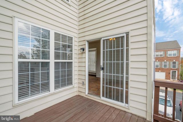 6340 WALKING LN, Alexandria, VA 22312