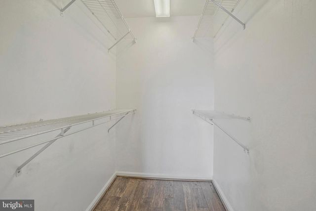 6340 WALKING LN, Alexandria, VA 22312