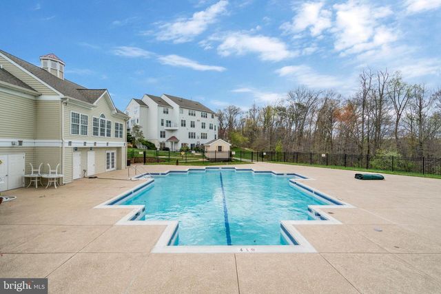 6340 WALKING LN, Alexandria, VA 22312