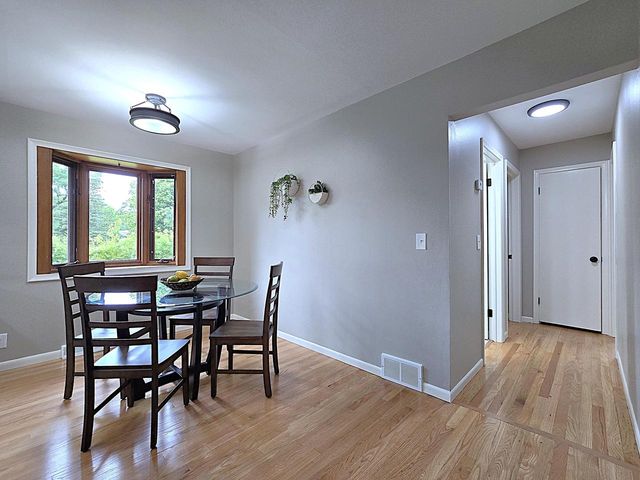 W136N7015 Claas ROAD, Menomonee Falls, WI 53051