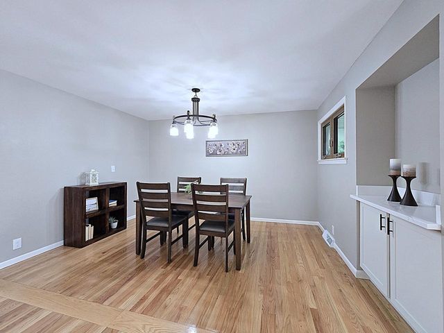 W136N7015 Claas ROAD, Menomonee Falls, WI 53051
