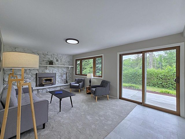 W136N7015 Claas ROAD, Menomonee Falls, WI 53051