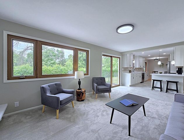 W136N7015 Claas ROAD, Menomonee Falls, WI 53051
