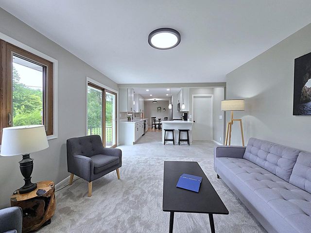 W136N7015 Claas ROAD, Menomonee Falls, WI 53051