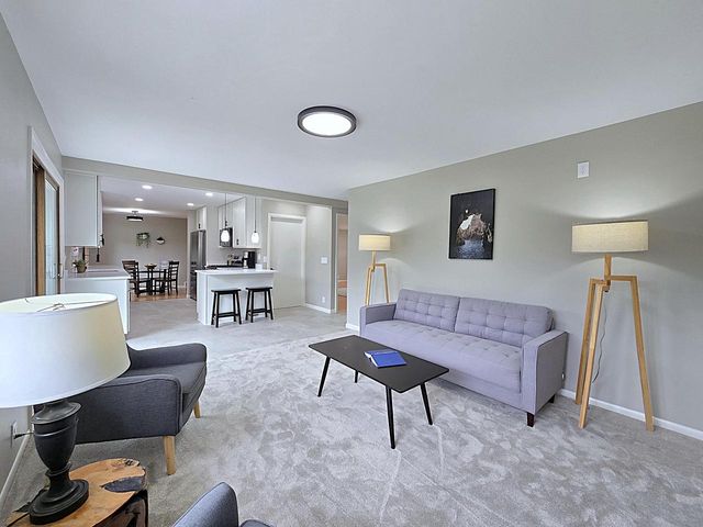 W136N7015 Claas ROAD, Menomonee Falls, WI 53051