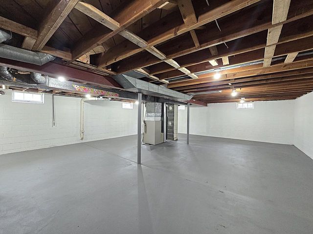 W136N7015 Claas ROAD, Menomonee Falls, WI 53051