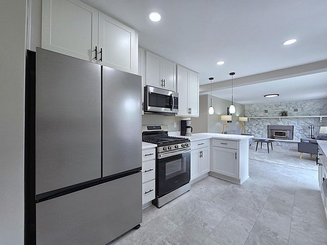 W136N7015 Claas ROAD, Menomonee Falls, WI 53051