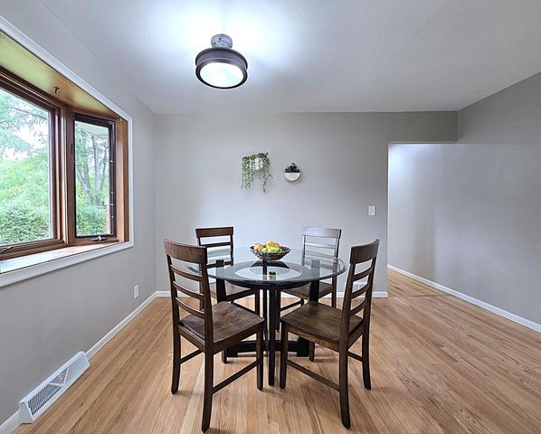 W136N7015 Claas ROAD, Menomonee Falls, WI 53051