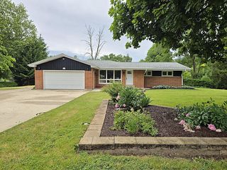 W136N7015 Claas ROAD, Menomonee Falls, WI 53051