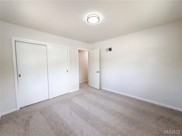 1116 Cunningham Avenue, St Charles, MO 63301
