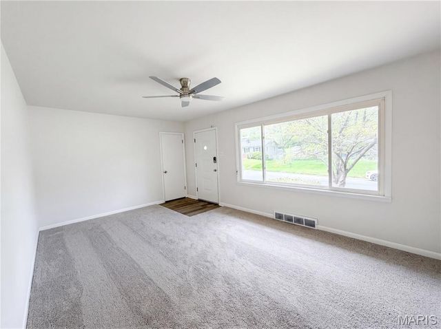1116 Cunningham Avenue, St Charles, MO 63301
