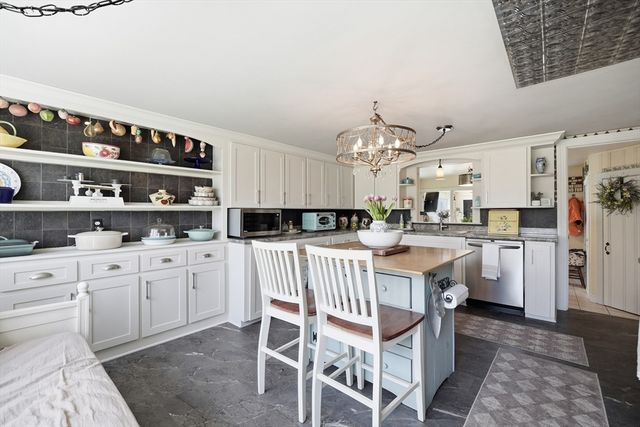 16 Brigham Rd, Paxton, MA 01612