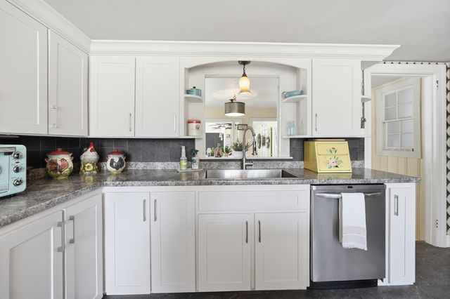 16 Brigham Rd, Paxton, MA 01612