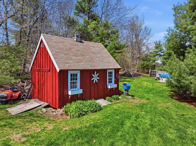 16 Brigham Rd, Paxton, MA 01612