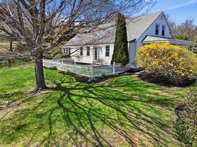 16 Brigham Rd, Paxton, MA 01612
