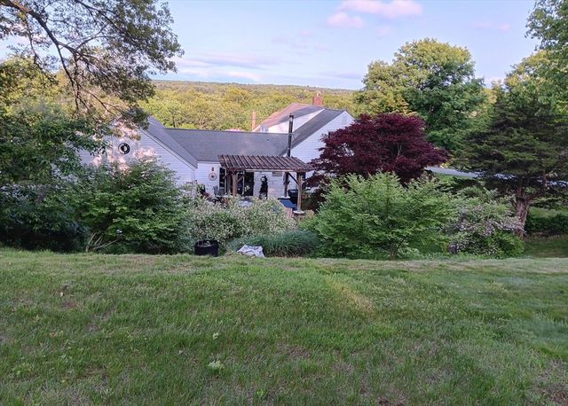16 Brigham Rd, Paxton, MA 01612