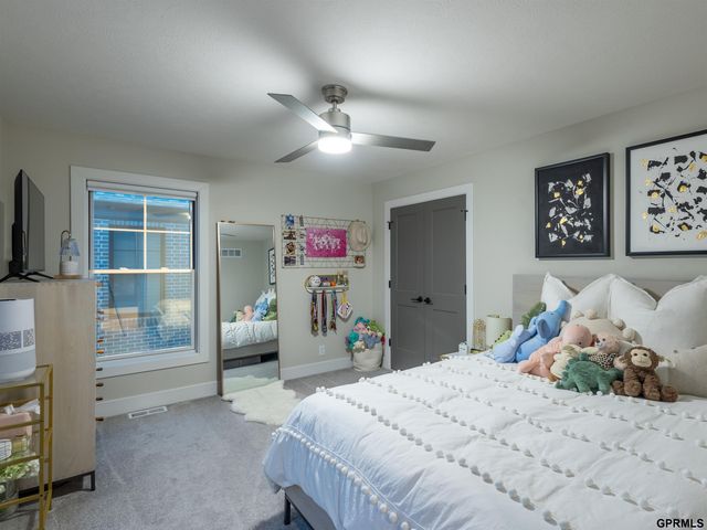567 Blue Sage Boulevard, Lincoln, NE 68521