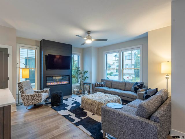 567 Blue Sage Boulevard, Lincoln, NE 68521