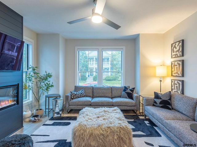 567 Blue Sage Boulevard, Lincoln, NE 68521