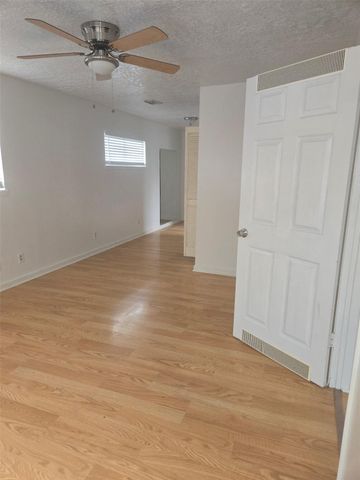 21401 W Hammond Drive D1, Porter, TX 77365
