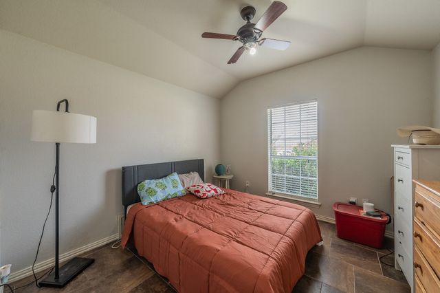 425 Madison Place, Ponder, TX 76259