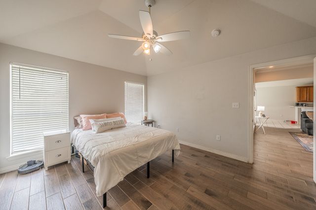 425 Madison Place, Ponder, TX 76259