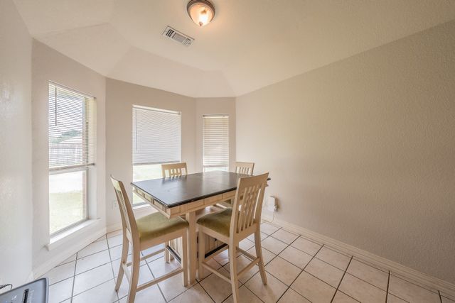 425 Madison Place, Ponder, TX 76259