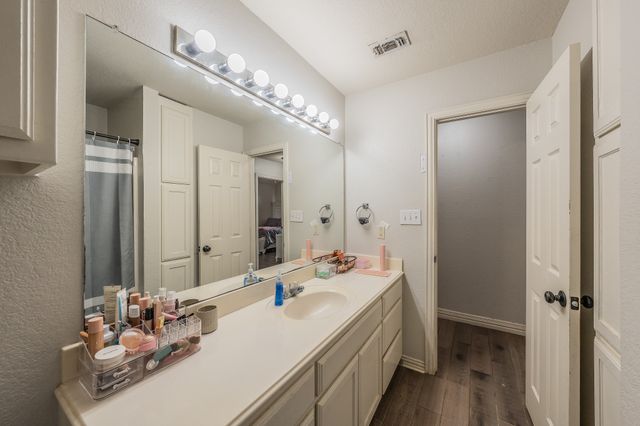 425 Madison Place, Ponder, TX 76259