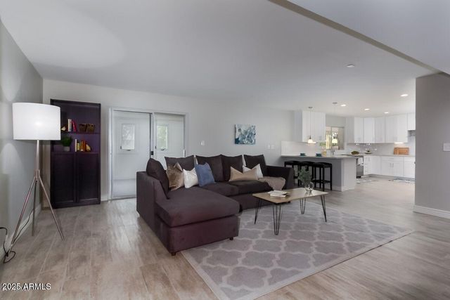 4614 S Kachina Drive, Tempe, AZ 85282