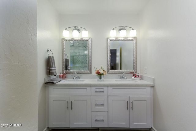 4614 S Kachina Drive, Tempe, AZ 85282