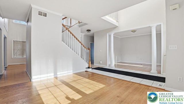 106 Swartsburo Drive, Lehman Twp, PA 18371