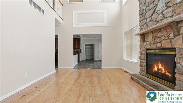 106 Swartsburo Drive, Lehman Twp, PA 18371