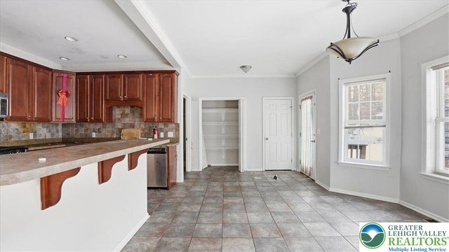 106 Swartsburo Drive, Lehman Twp, PA 18371