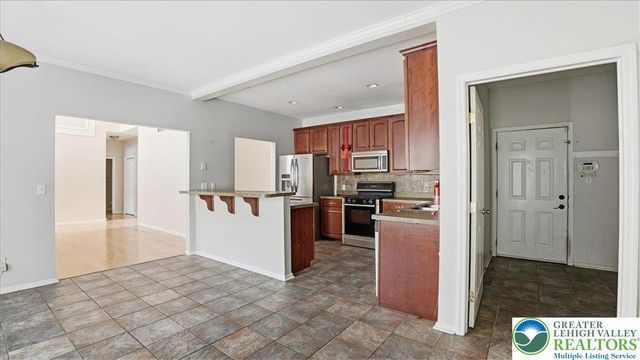 106 Swartsburo Drive, Lehman Twp, PA 18371