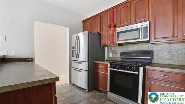 106 Swartsburo Drive, Lehman Twp, PA 18371