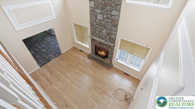 106 Swartsburo Drive, Lehman Twp, PA 18371