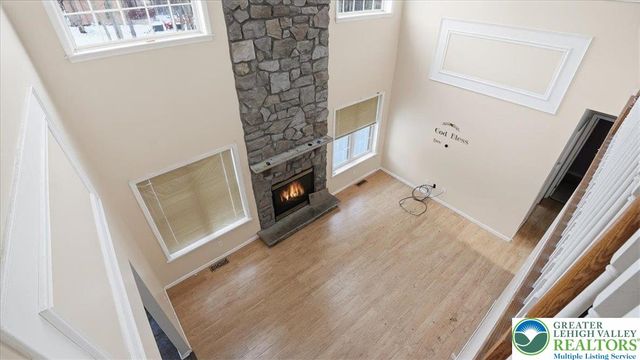 106 Swartsburo Drive, Lehman Twp, PA 18371