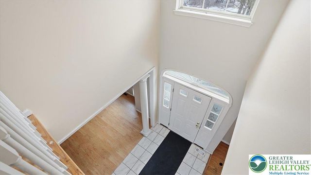 106 Swartsburo Drive, Lehman Twp, PA 18371